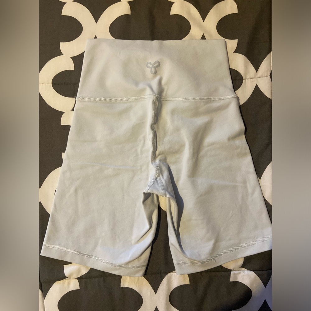 TNA BUTTER SHORTS - Picture 2 of 3